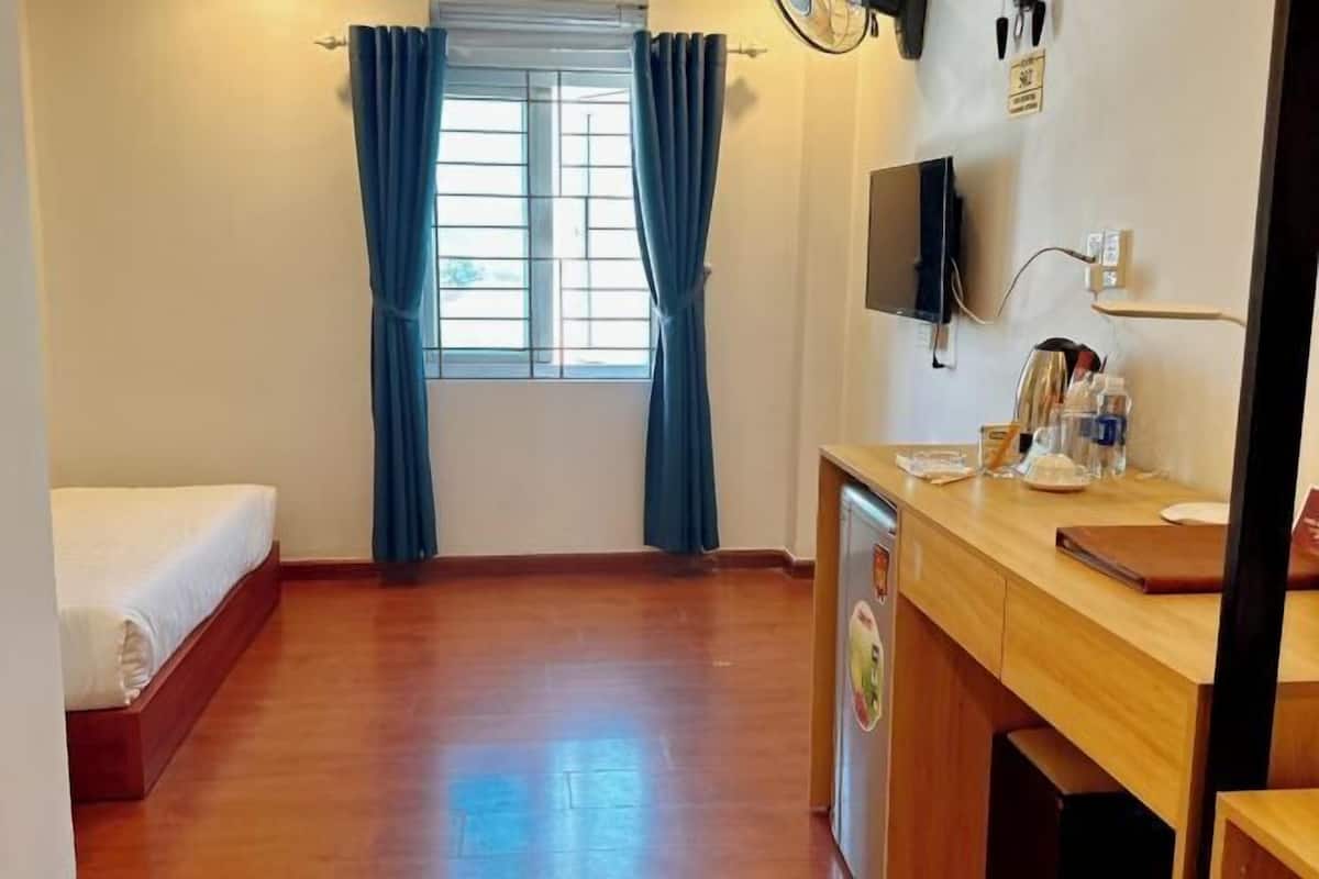 Bar mini, peti besi dalam bilik, seterika/papan seterika, Wi-fi percuma