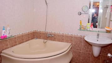 Free toiletries, hair dryer, bathrobes, slippers
