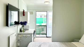 Desk, free WiFi, bed sheets