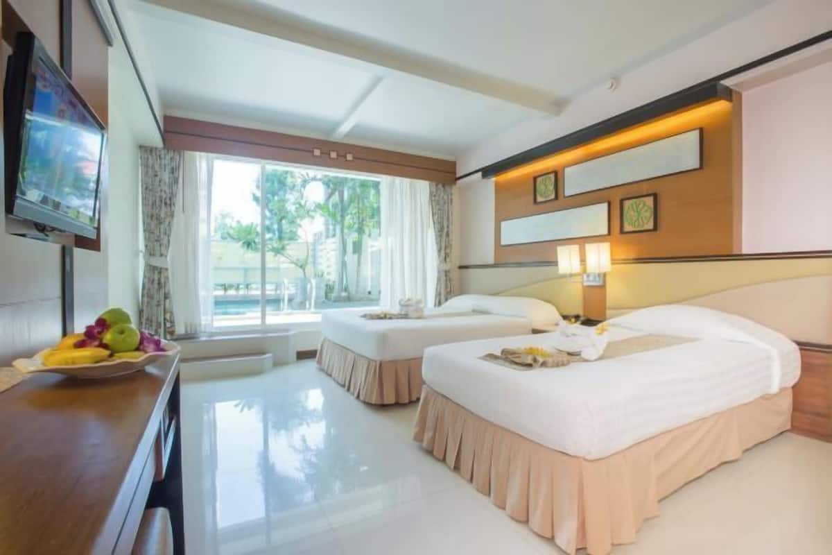 In-room safe, free WiFi