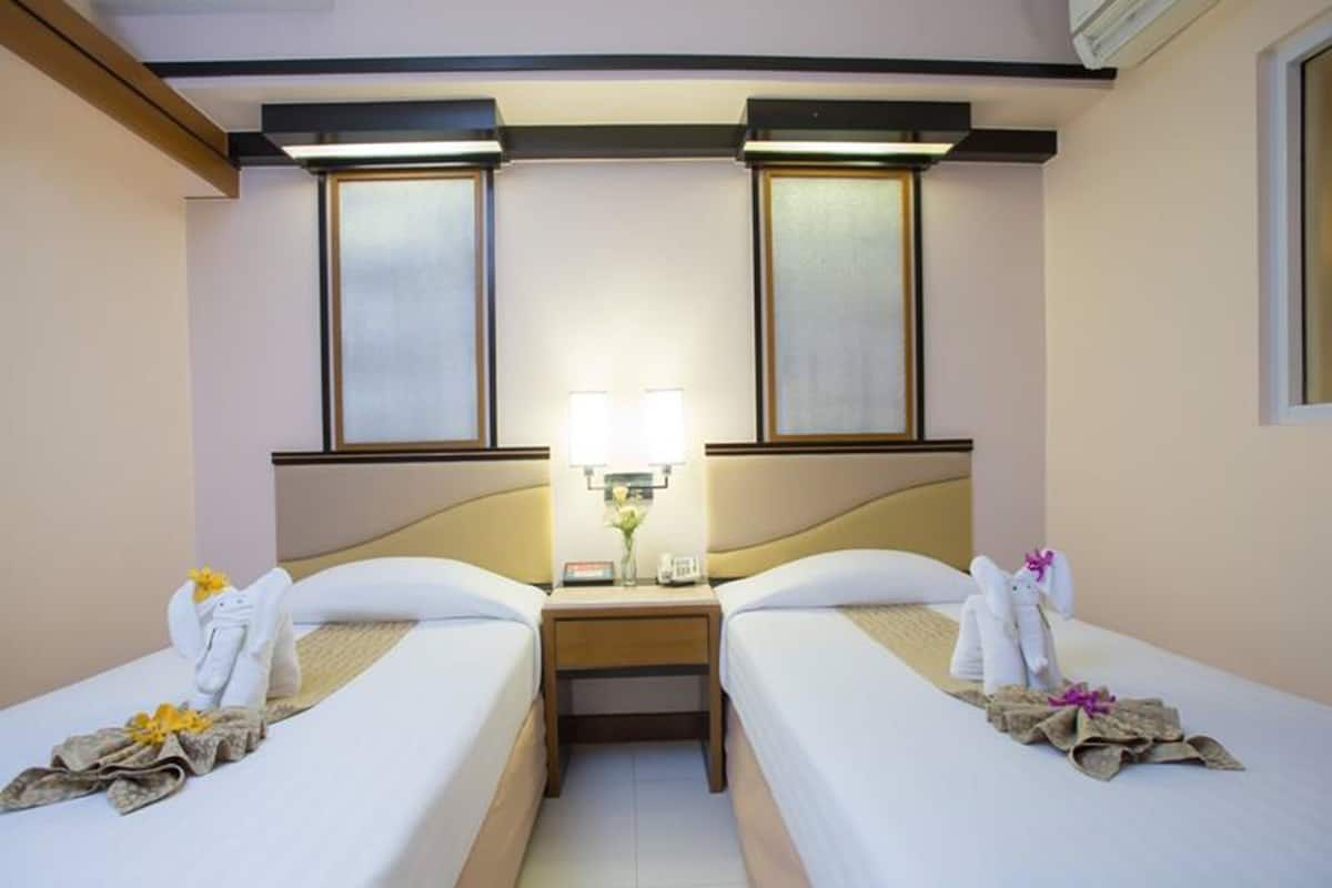 Superior Room | In-room safe, free WiFi