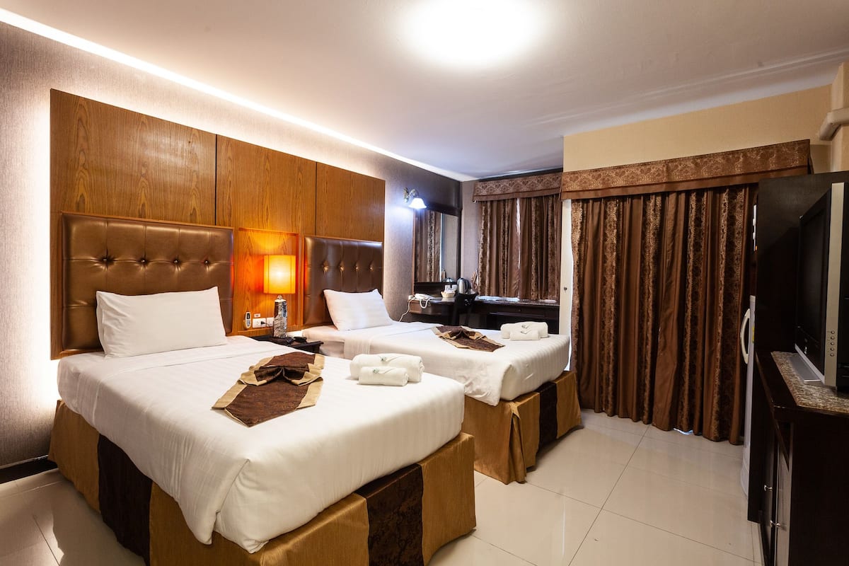 minibar, in-room safe, desk, free wifi