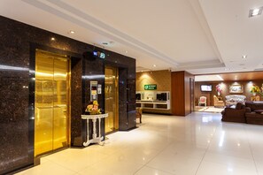Hallway - The Airport Greenery Hotel (Chiang Mai)