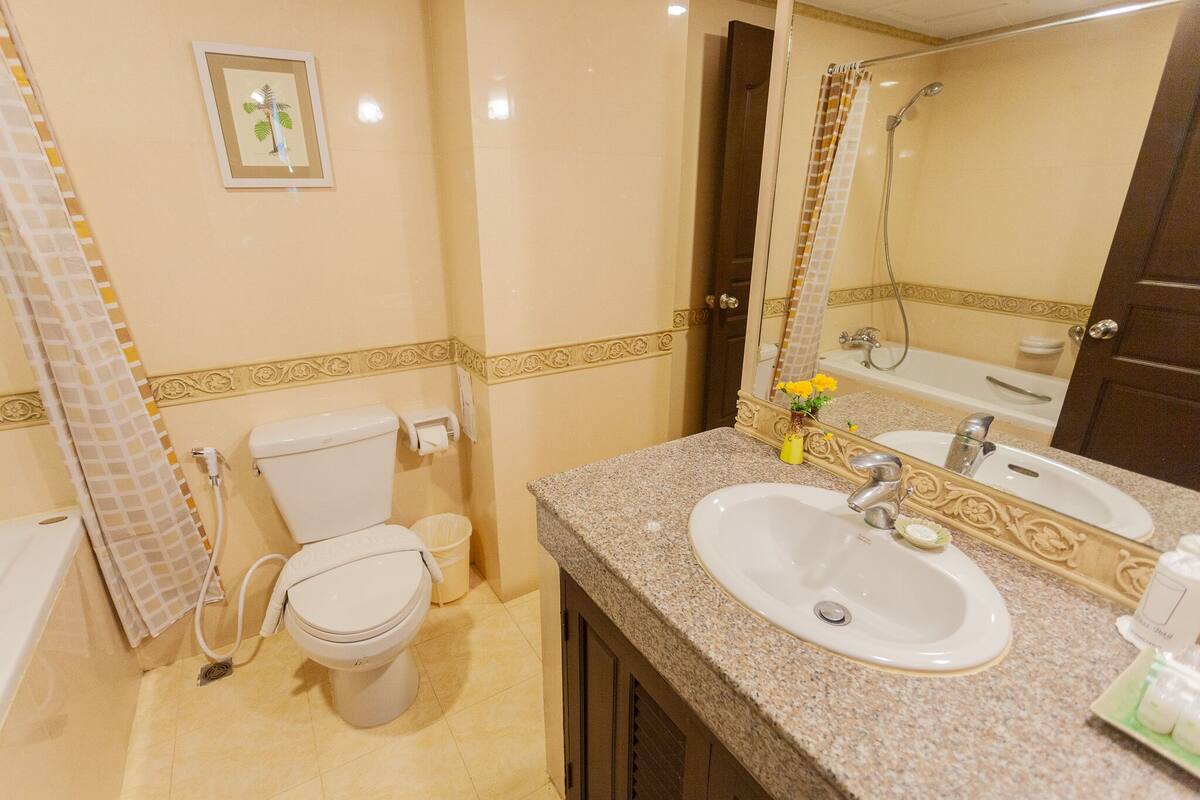 suite | bathroom | shower, rainfall showerhead, free toiletries, hair dryer