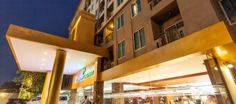 The Airport Greenery Hotel