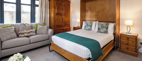 Standard Duplex, 1 Bedroom, Non Smoking, Kitchen | In-room safe, soundproofing, iron/ironing board, free cots/infant beds