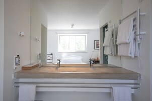 Double or Twin Room | Bathroom | Combined shower/tub, designer toiletries, hair dryer, towels