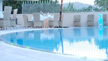 Piscina all'aperto