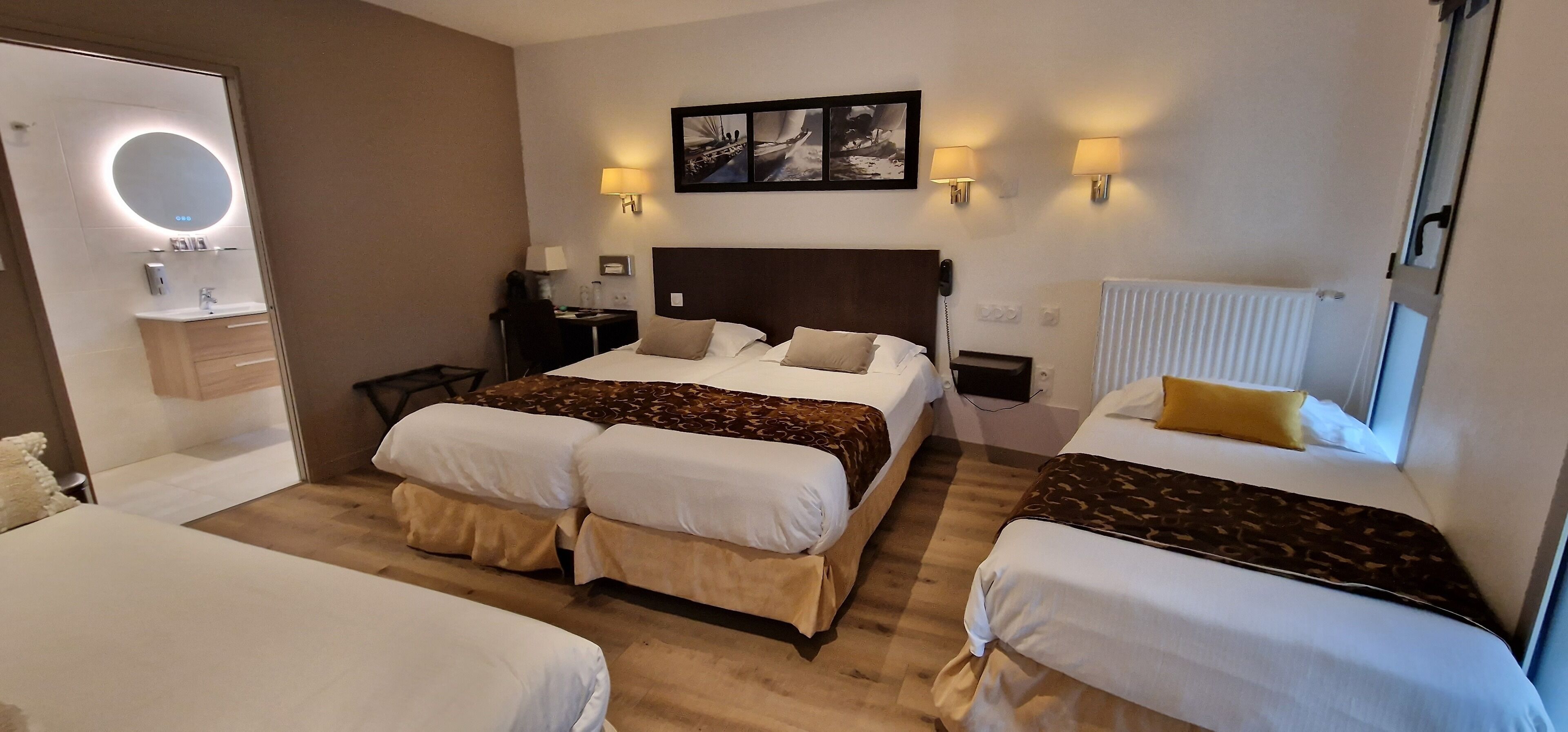 comfort double room | desk, free wifi, bed sheets