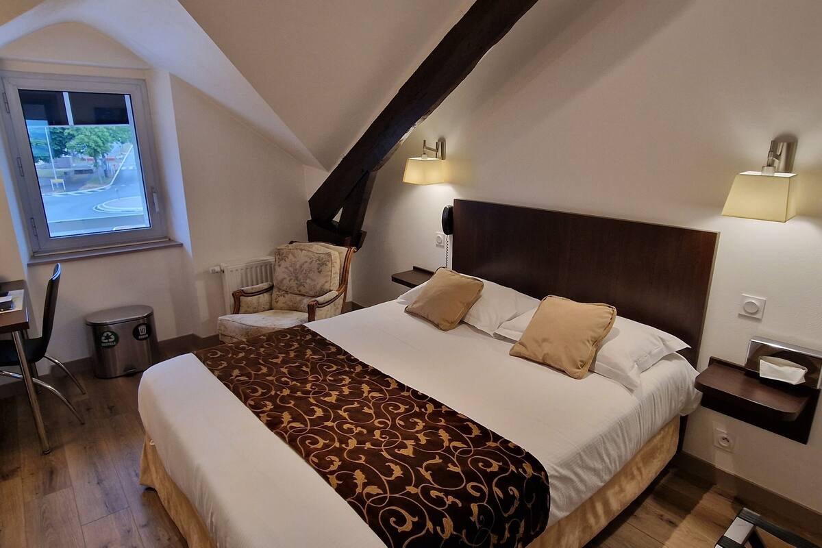 comfort double room | desk, free wifi, bed sheets