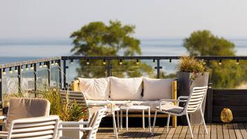 Sun deck