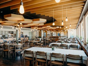 Breakfast, lunch, dinner served; Regional cuisine, alfresco dining  - Hotel Bienenberg (Liestal)