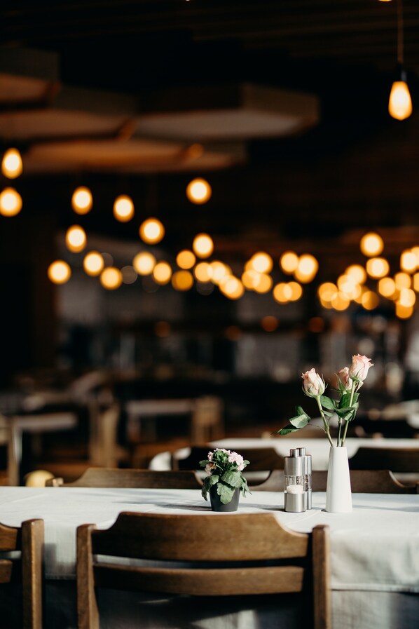 Breakfast, lunch, dinner served; Regional cuisine, al fresco dining