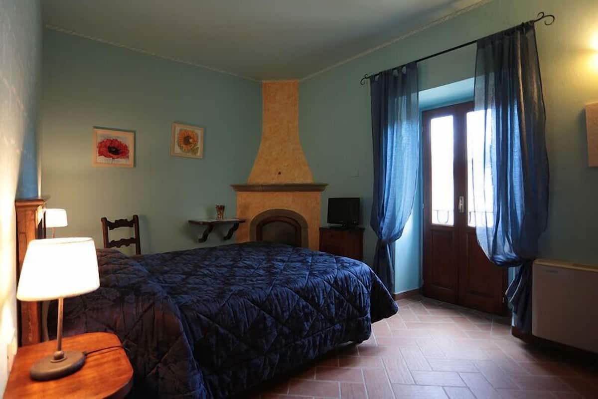 Quarto casal | Quartos à prova de som, ferros/tábuas de passar roupa, Wi-Fi de cortesia