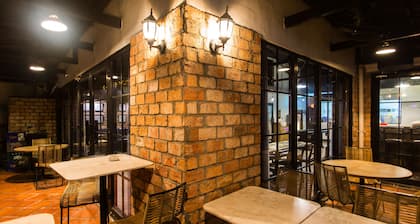 The Alcove Library Hotel