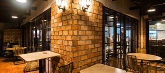 The Alcove Library Hotel
