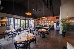 Restaurant - The Alcove Library Hotel (Ho Chi Minh City)