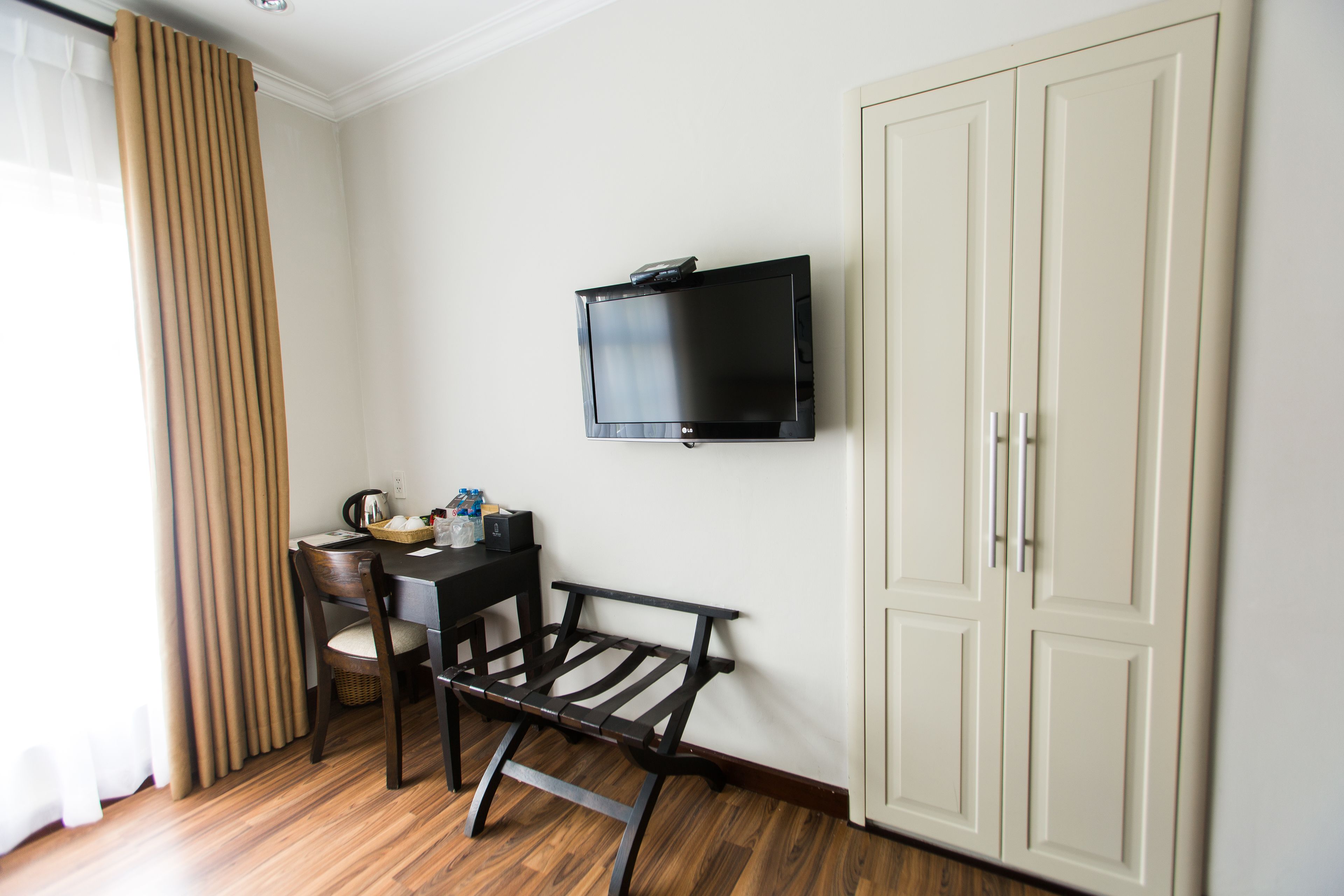 alcove king room | room amenity