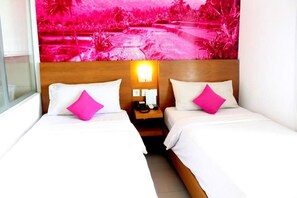 Premium bedding, pillowtop beds, in-room safe, desk - Seminyak Garden (Seminyak)