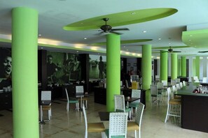 Breakfast, lunch, dinner served; Indonesian cuisine  - Seminyak Garden (Seminyak)