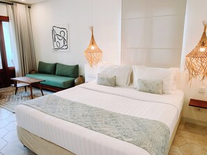 Estúdio standard, 1 quarto | Cofres nos quartos, ferros/tábuas de passar roupa, Wi-Fi de cortesia