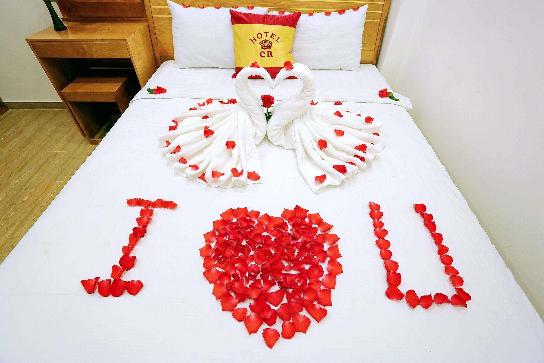 Habitación estándar doble, sin ventanas | 1 dormitorio, ropa de cama de alta calidad, minibar y cortinas opacas