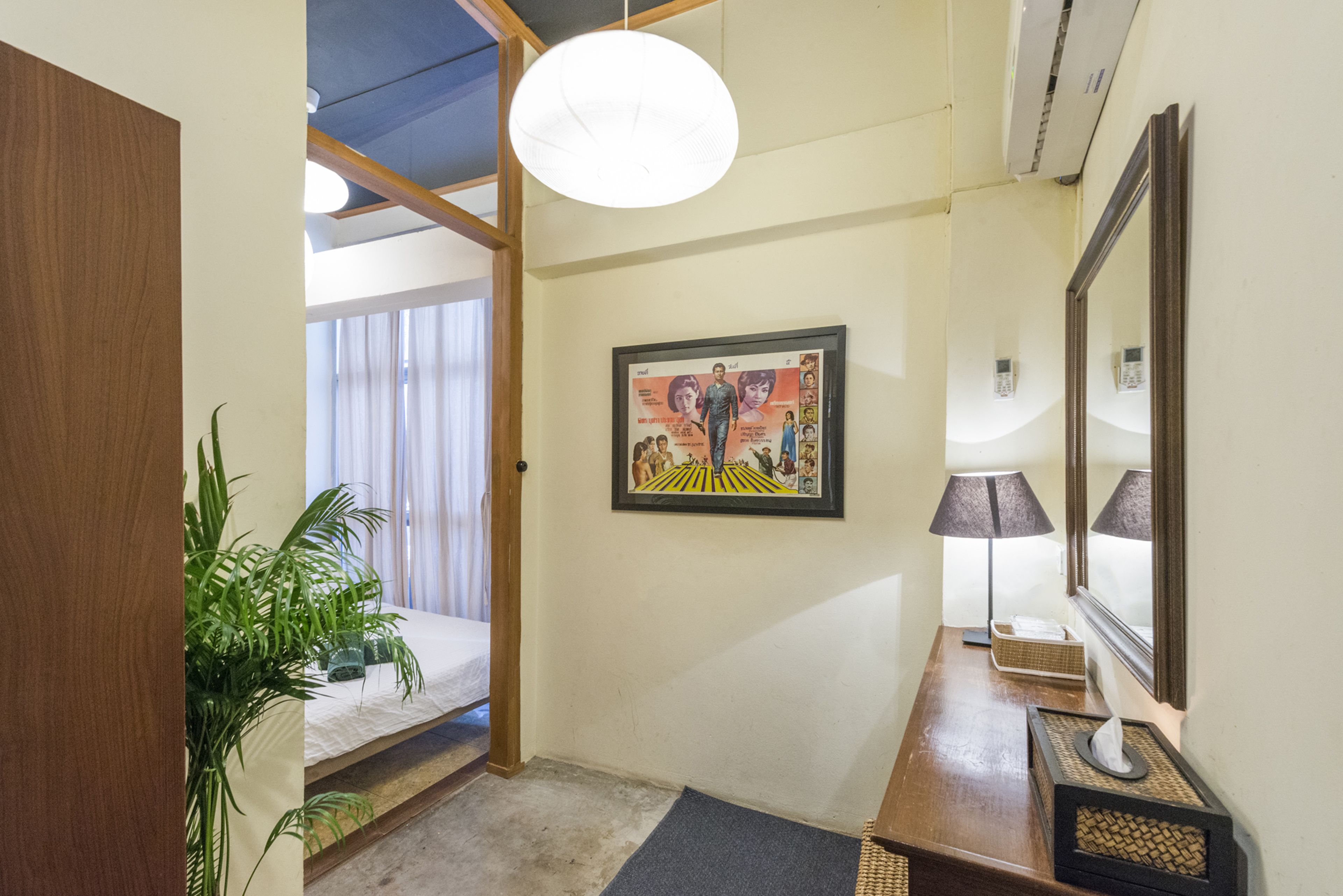 Decoración personalizada, wifi gratis y ropa de cama 