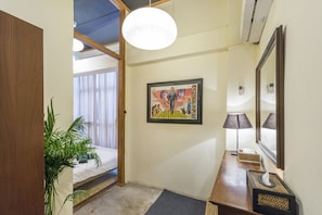 Private Double Bed With Shared Bathroom | Yksilöllisesti sisustettu, ilmainen Wi-Fi, vuodevaatteet