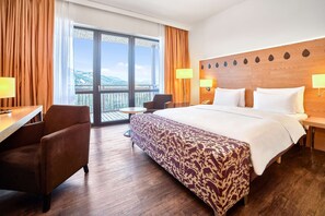 In-room safe, soundproofing, iron/ironing board, free WiFi