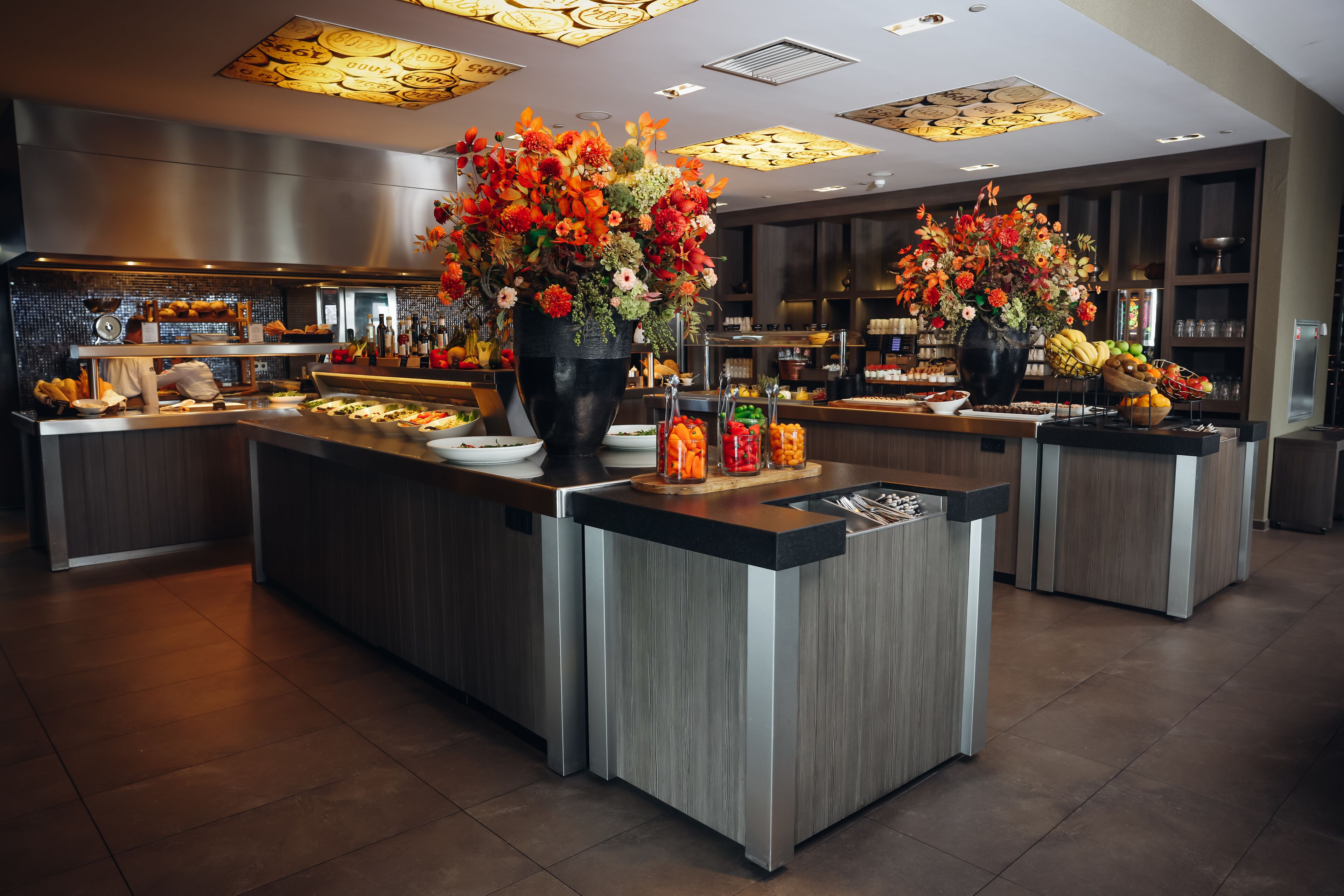 breakfast, lunch, dinner served; french cuisine