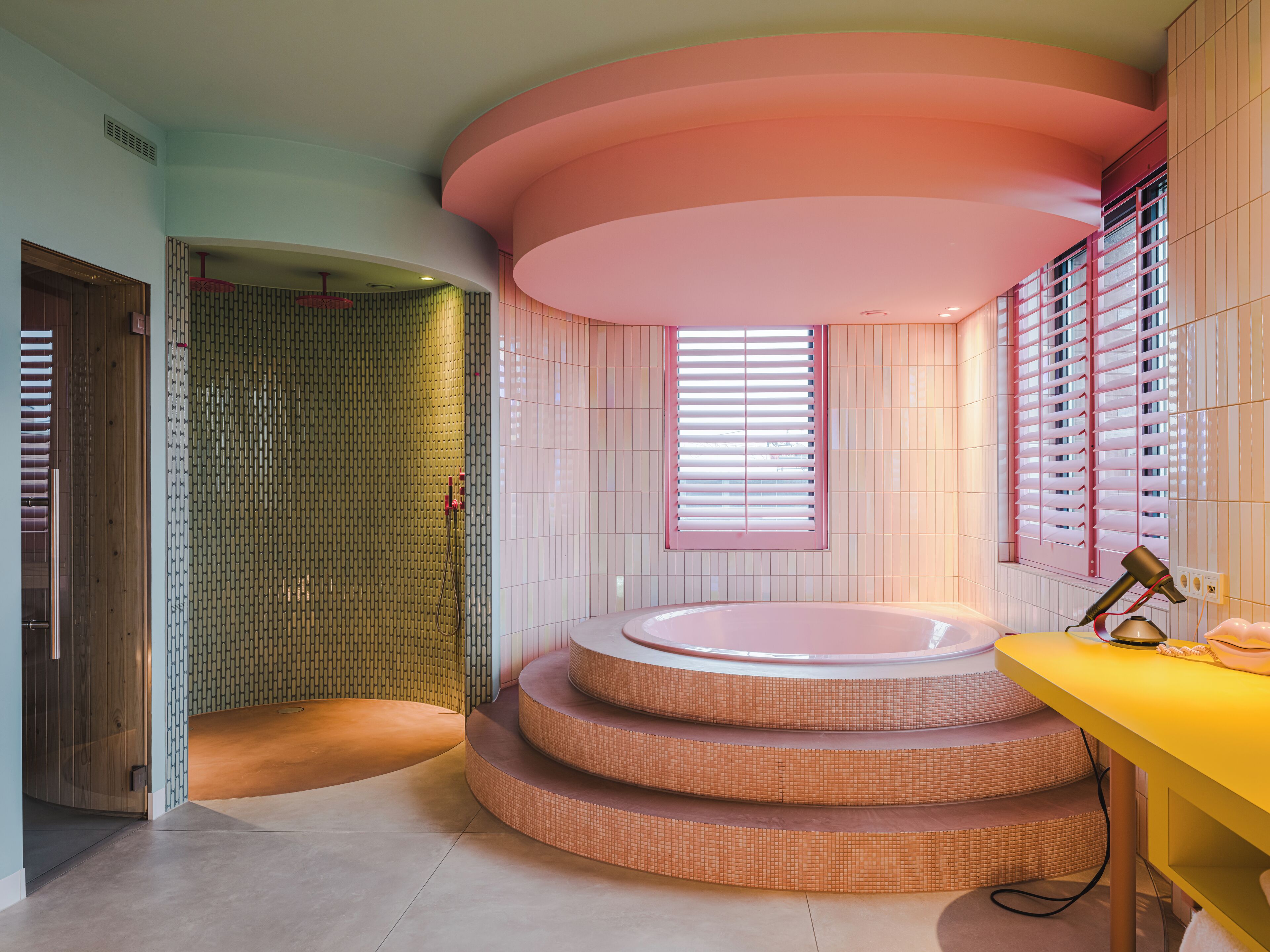candyland suite | bathroom | separate bathtub and shower, deep-soaking bathtub, rainfall showerhead