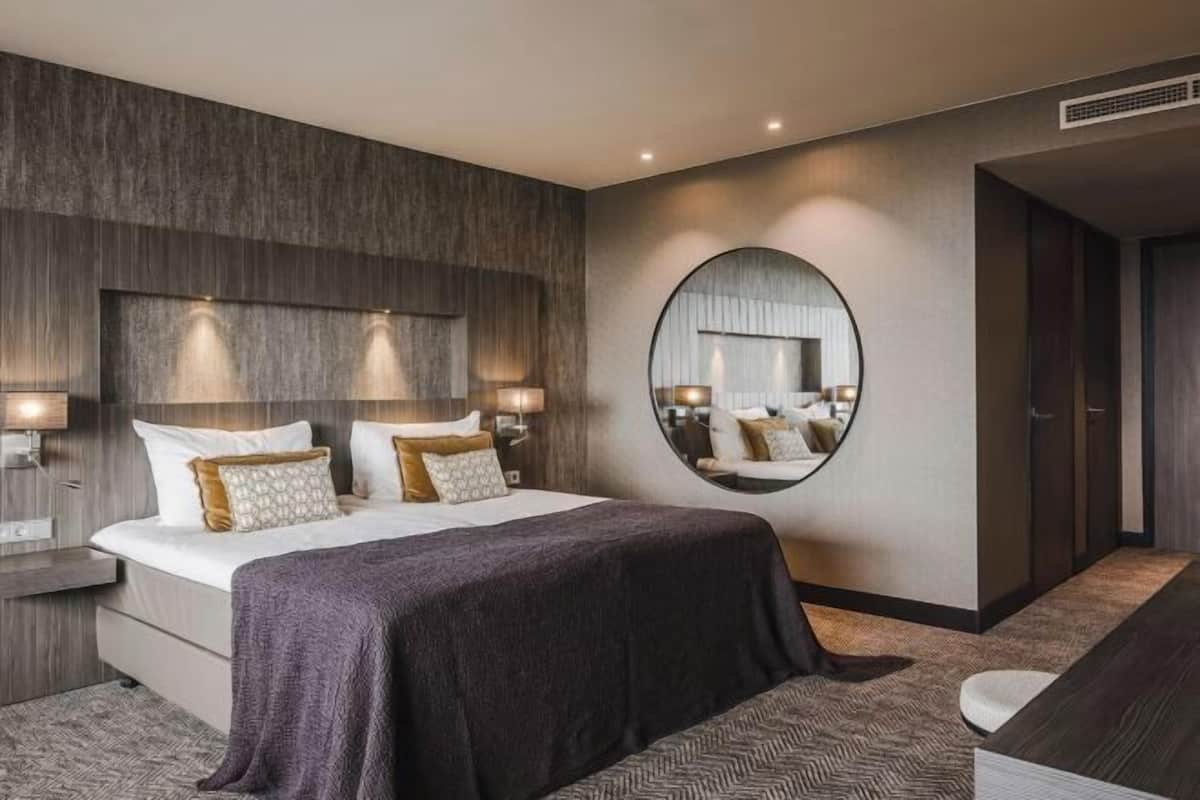 2 chambres, minibar, coffres-forts dans les chambres, bureau