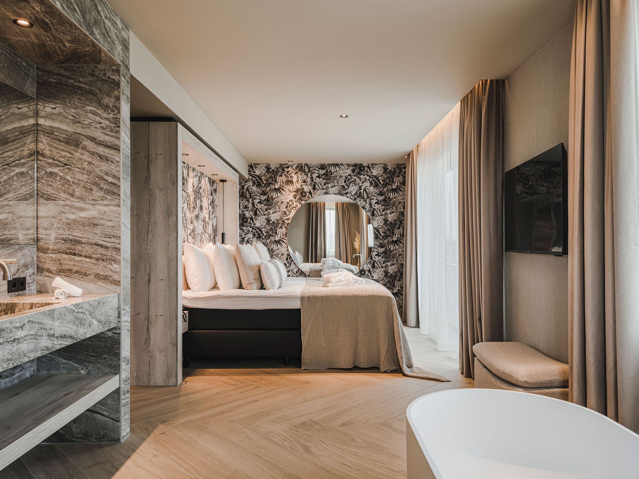 fitness suite | 2 bedrooms, minibar, in-room safe, desk