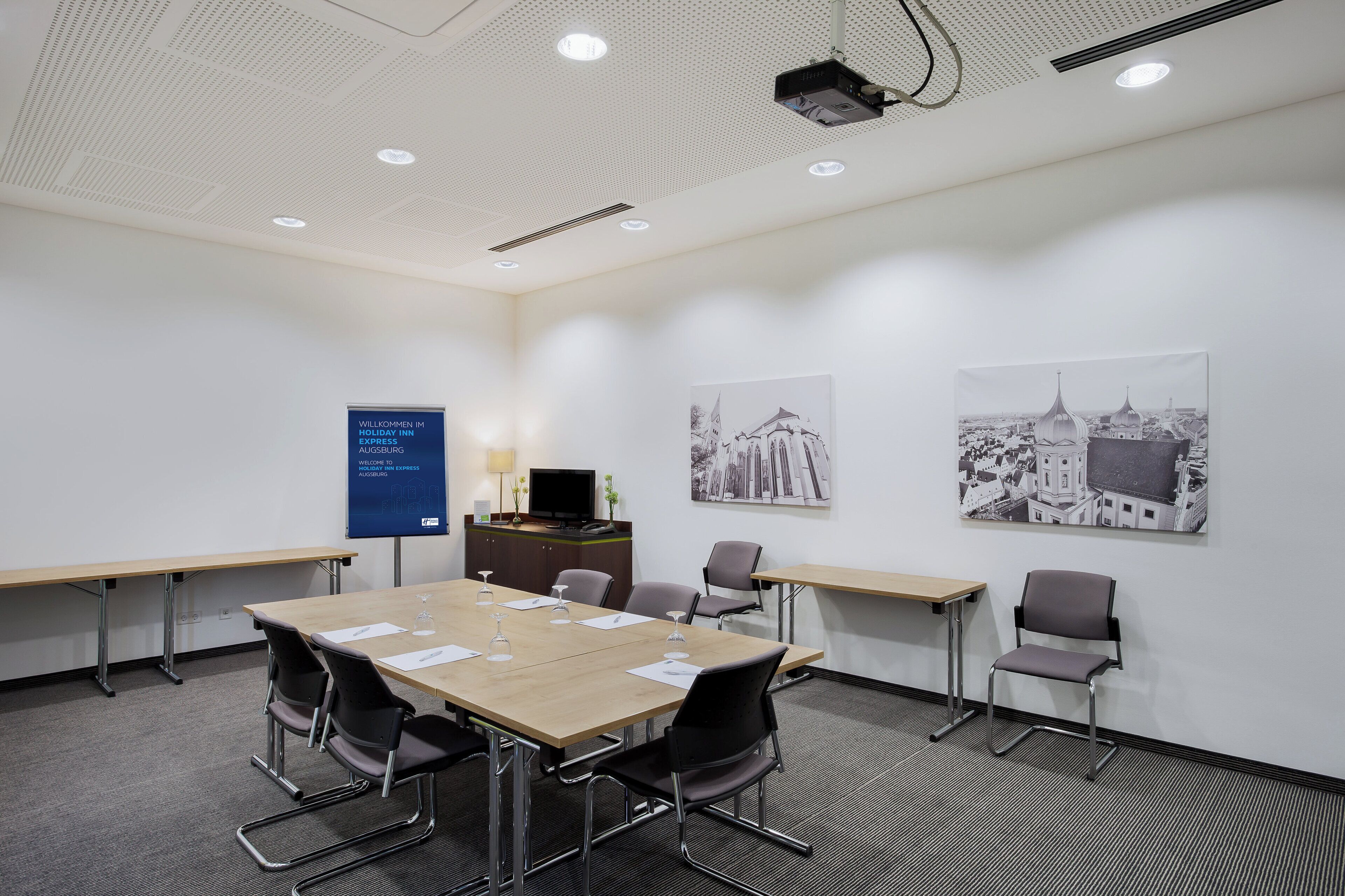 Photo - Holiday Inn Express Augsburg, An Ihg