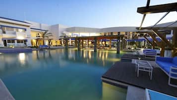 3 outdoor pools, free pool cabanas, pool umbrellas