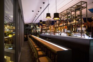 Bar (on property) - Hotel Eclat Beijing (Beijing)