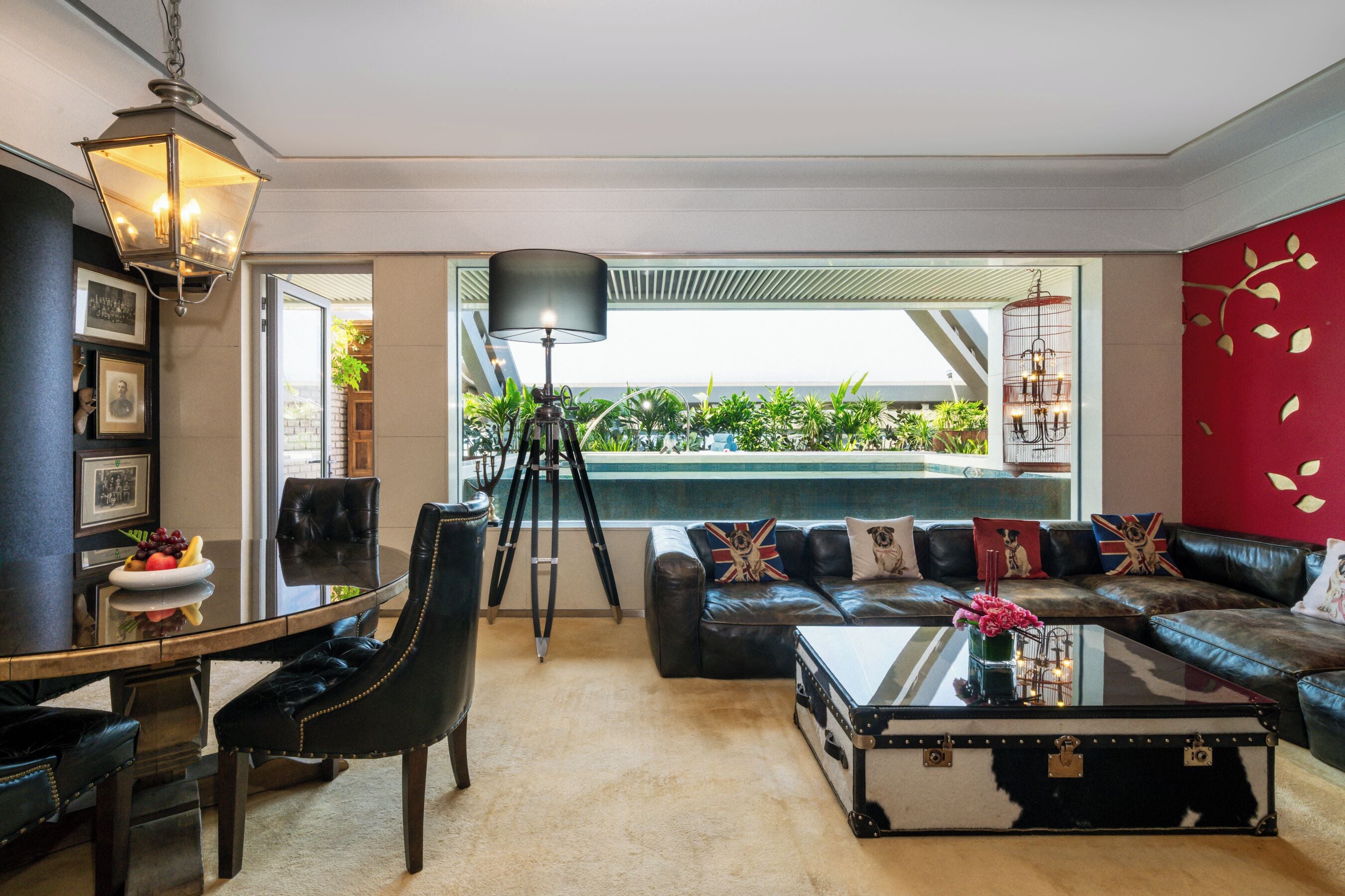 Deluxe Suite, 1 Katil Raja (King) | Bar mini, peti besi dalam bilik, meja, kalis bunyi 