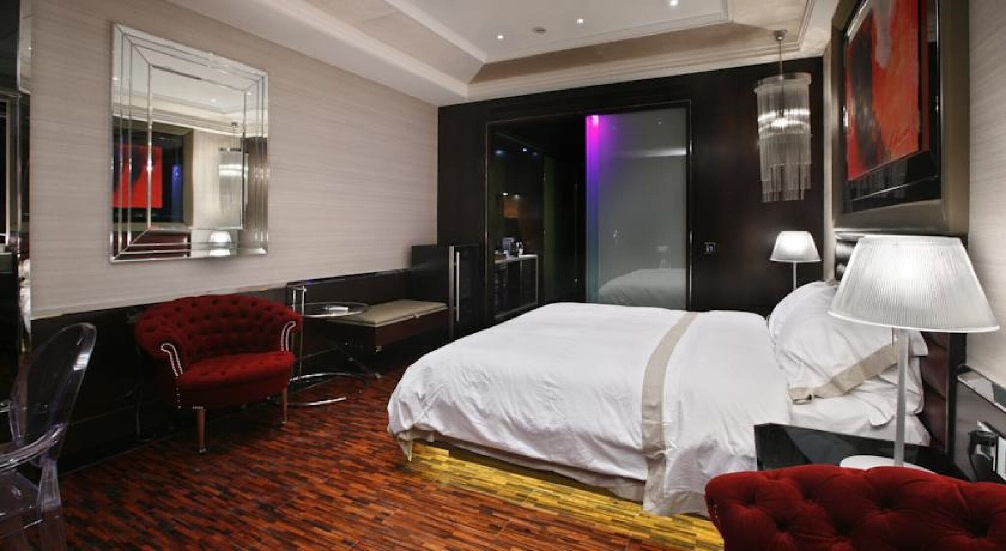 Minibar, in-room safe, desk, soundproofing