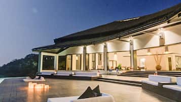 Front of property - evening/night