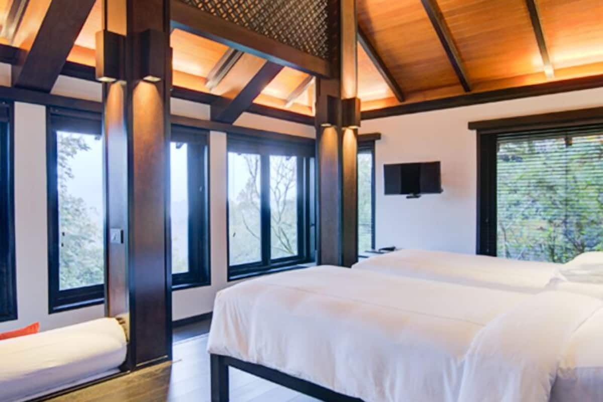 minibar, in-room safe, individually decorated, individually furnished