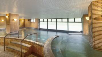 サウナ、スチームサウナ、温泉 / 鉱泉