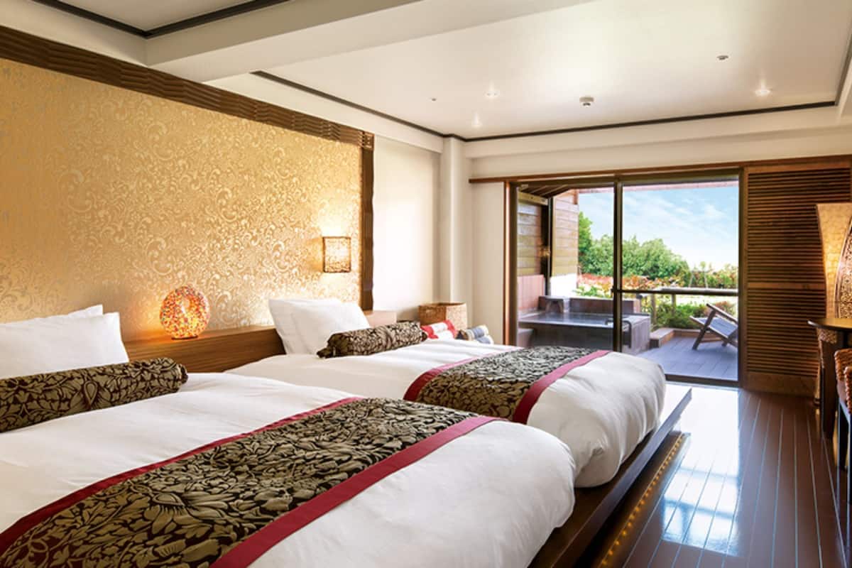 asian twin room with open-air bath, non smoking, 36sqm  | in-room safe, blackout curtains, free wifi, bed sheets