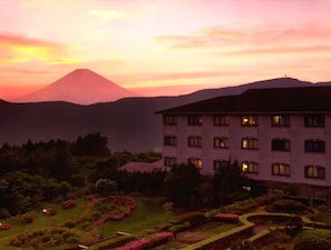 Japanese-Style Room with Futon, Mountain View, 36㎡ | In-room safe, blackout drapes, free WiFi, bed sheets