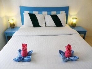 Minibar, in-room safe, desk, free WiFi - Kinnaree House (Ko Phi Phi)