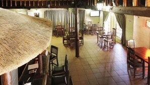 Restaurant - Bains Lodge (Bloemfontein)