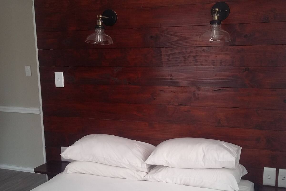 Executive Cabin, 2 Bedrooms