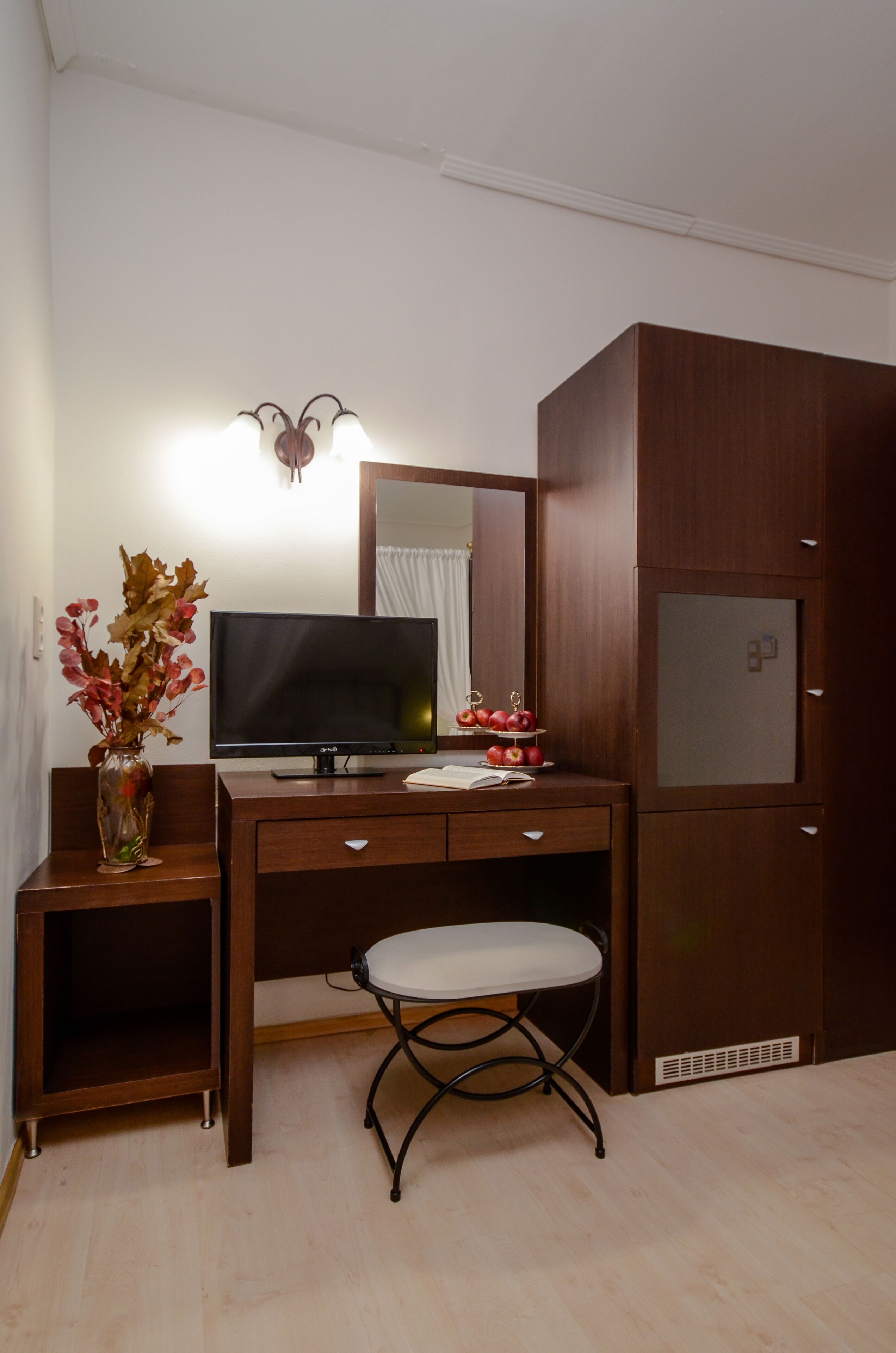 honeymoon studio suite | hypo-allergenic bedding, pillow-top beds, minibar, in-room safe