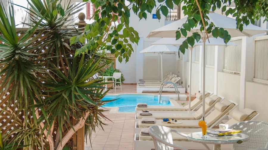 Aeolis Boutique Hotel