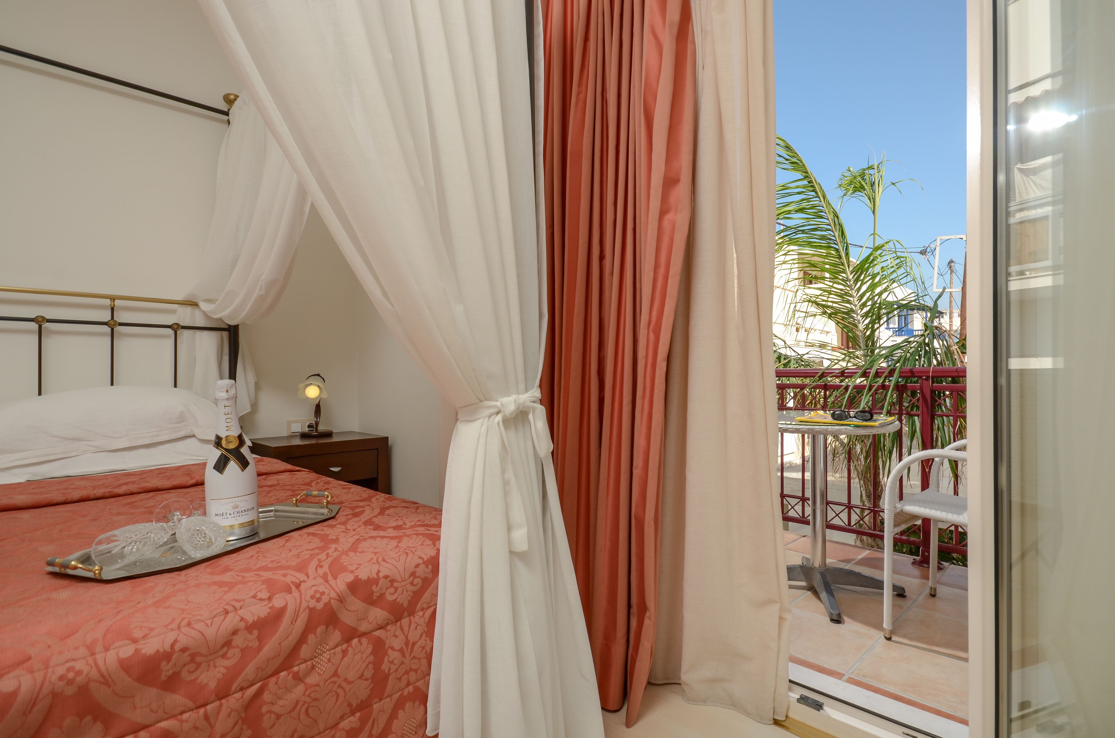 honeymoon studio suite | garden view