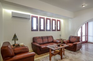 Bar (on property) - Aeolis Boutique Hotel (Naxos)